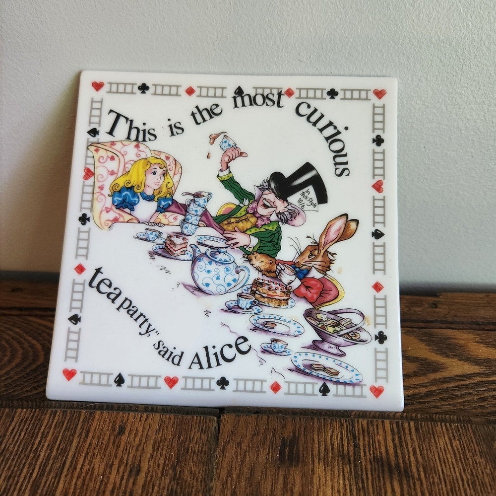 Paul Cardew Alice in Wonderland Mad Hatter Ceramic Trivet— Collectible